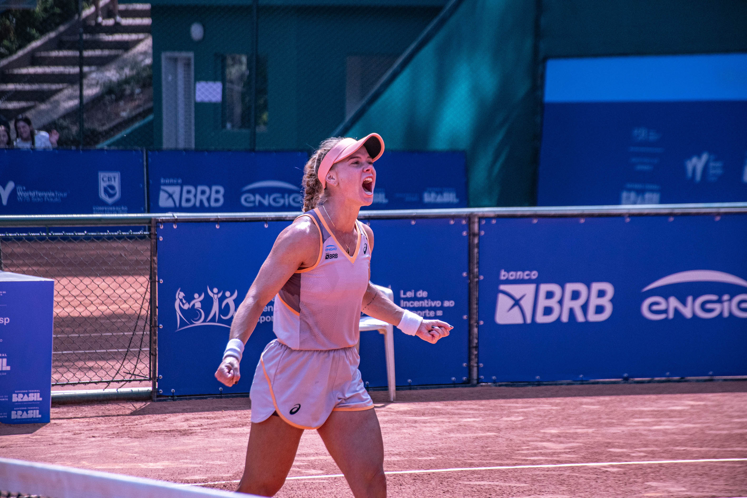 Laura Pigossi é campeã em SP